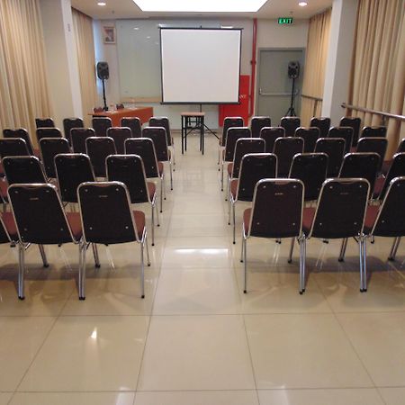 Amaris Hotel Bekasi Barat Dış mekan fotoğraf