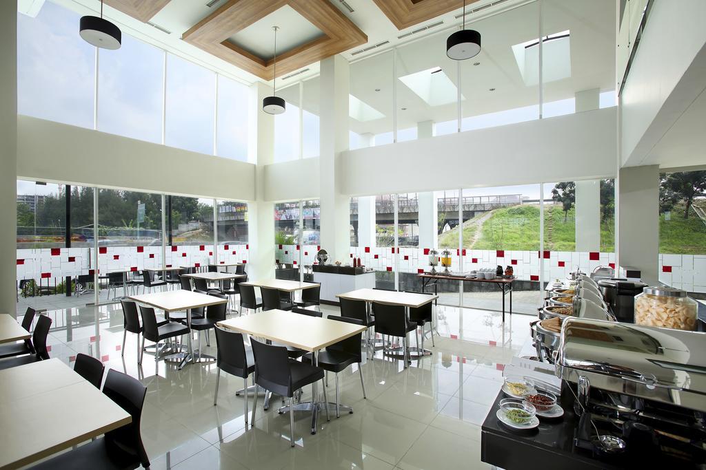 Amaris Hotel Bekasi Barat Dış mekan fotoğraf