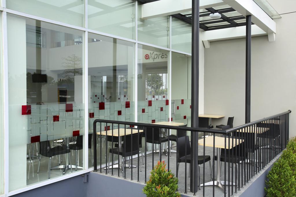 Amaris Hotel Bekasi Barat Dış mekan fotoğraf