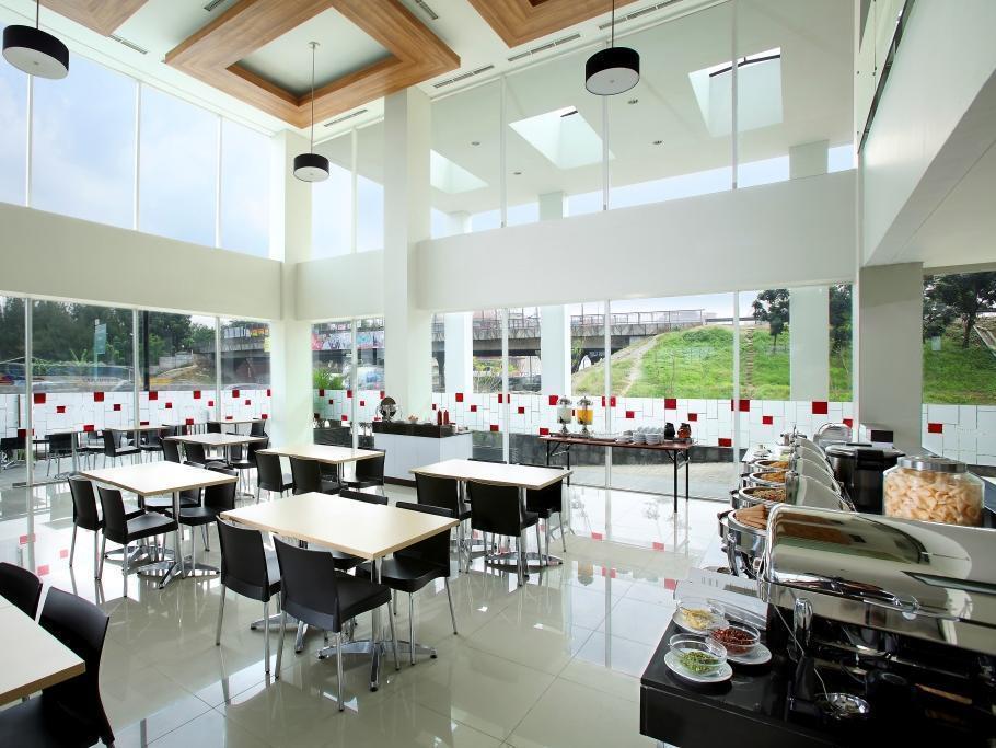 Amaris Hotel Bekasi Barat Dış mekan fotoğraf