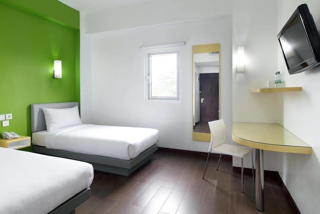Amaris Hotel Bekasi Barat Dış mekan fotoğraf